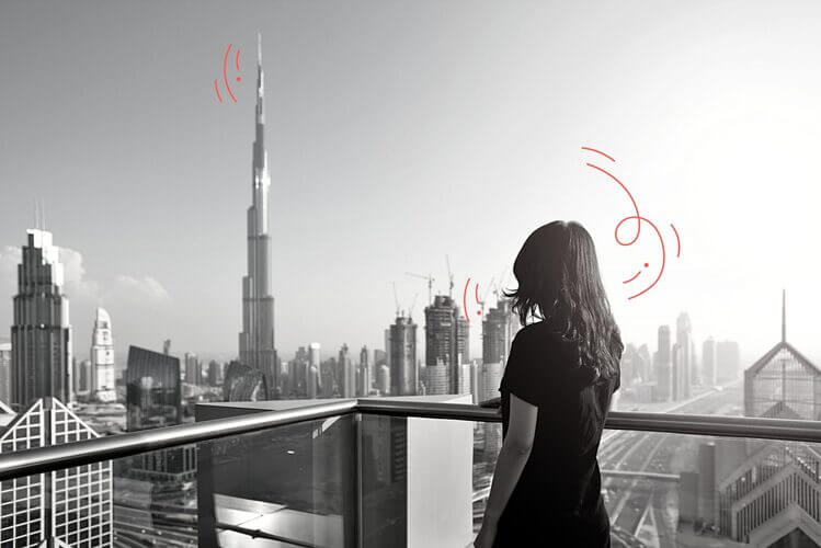 Woman-UAE-Skyline